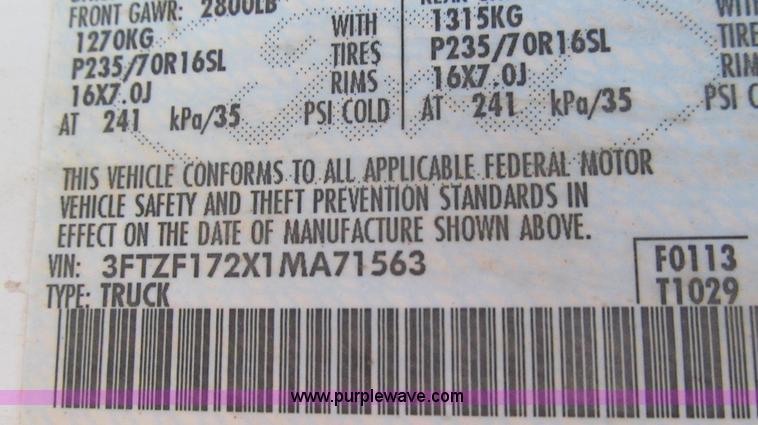 image for item E3677 2001 Ford F150 XL pickup truck