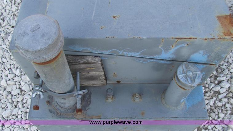 image for item E3678 Combination fuel tank and toolbox