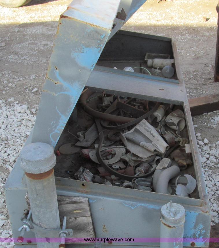 image for item E3678 Combination fuel tank and toolbox