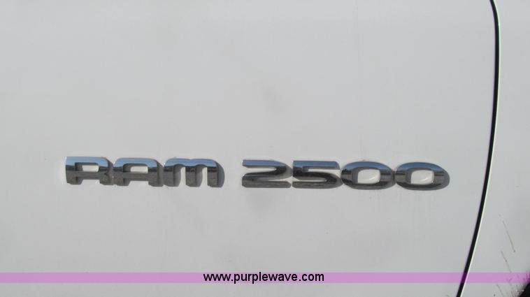 image for item E3680 2003 Dodge Ram 2500 flatbed truck