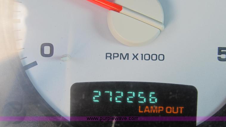 image for item E3680 2003 Dodge Ram 2500 flatbed truck