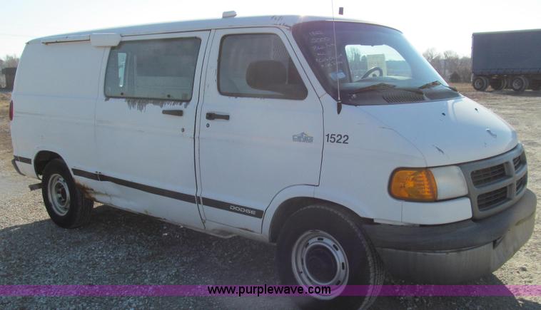 image for item E3682 2000 Dodge Ram 2500 cargo van