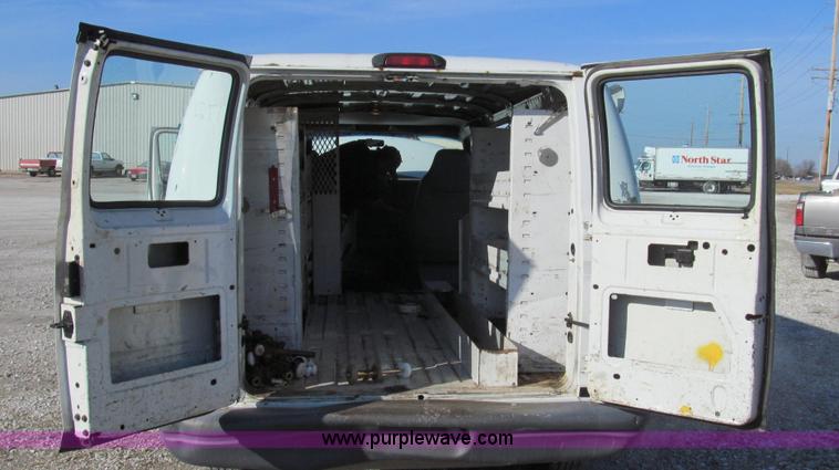 image for item E3682 2000 Dodge Ram 2500 cargo van