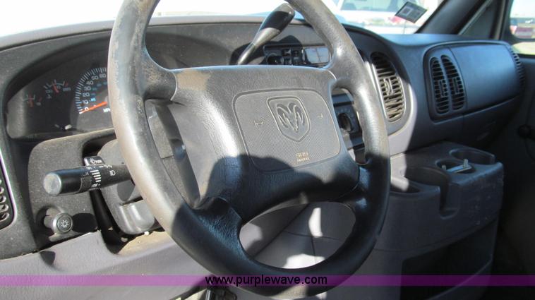 image for item E3682 2000 Dodge Ram 2500 cargo van