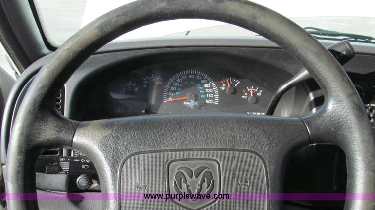 image for item E3682 2000 Dodge Ram 2500 cargo van