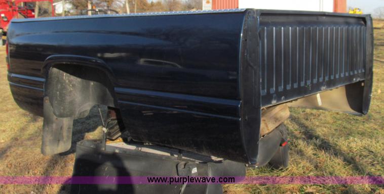 image for item E3683 Dodge 8'L pickup bed