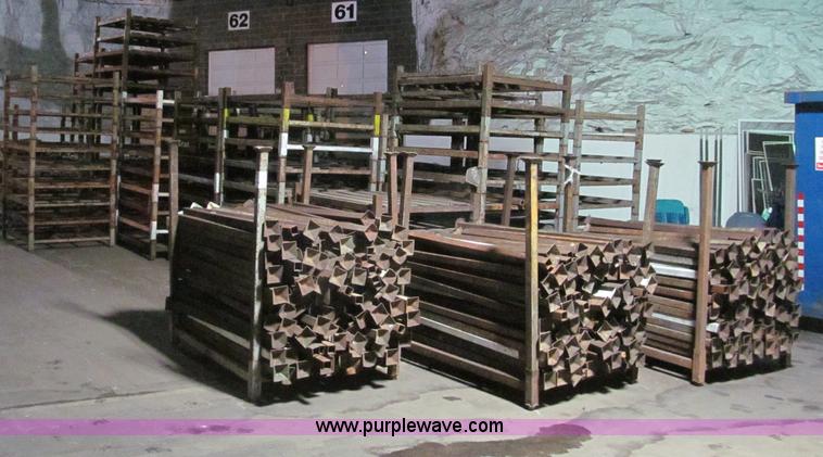 image for item E5879 Industrial steel pallet racking