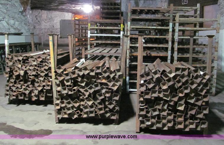 image for item E5879 Industrial steel pallet racking