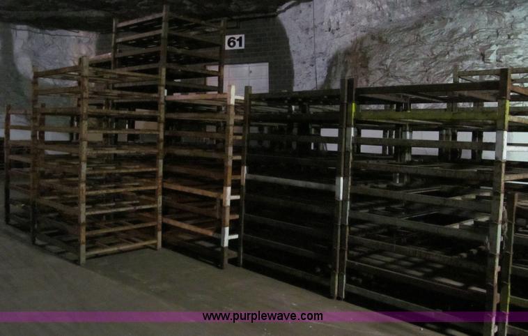image for item E5879 Industrial steel pallet racking