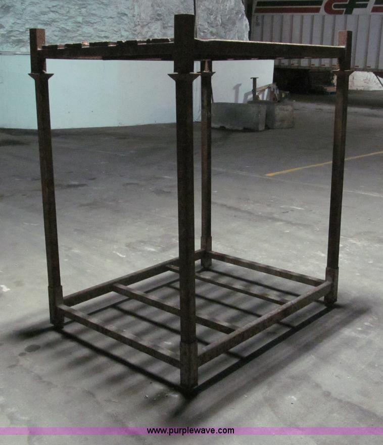 image for item E5879 Industrial steel pallet racking