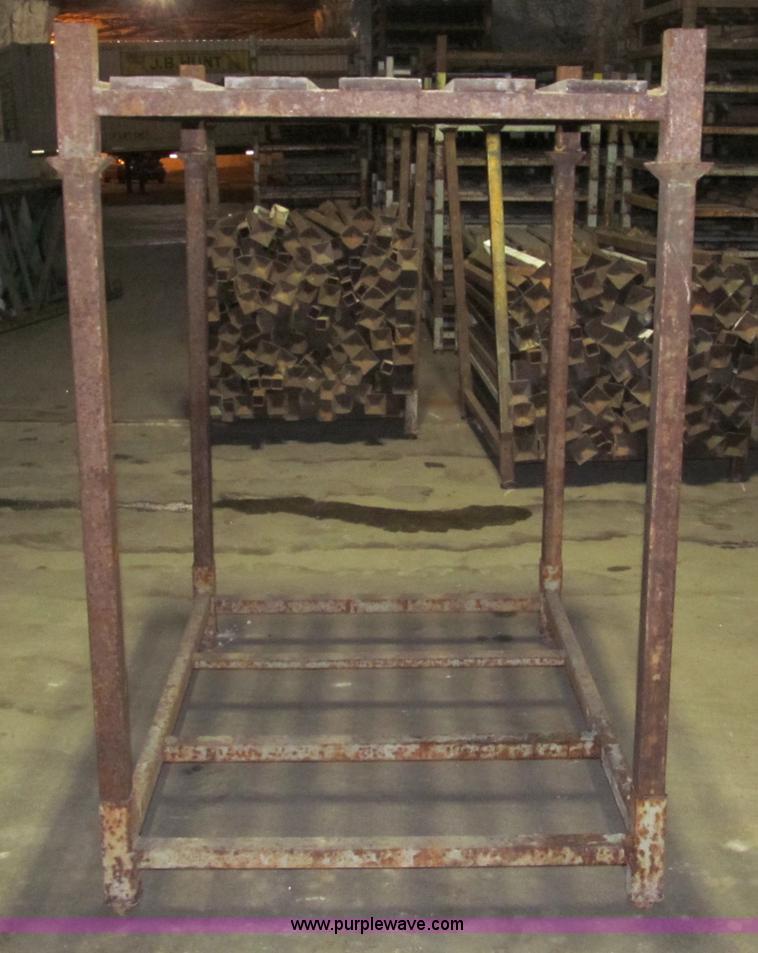 image for item E5879 Industrial steel pallet racking