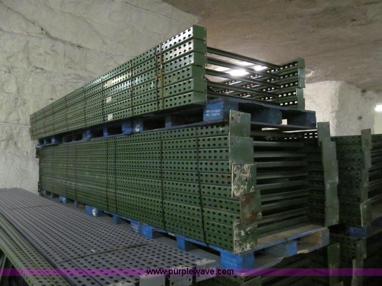 image for item E5880 Industrial steel pallet racking uprights