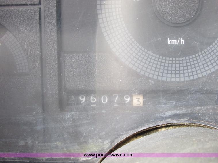 image for item E7033 1990 Chevrolet Scottsdale 2500 pickup truck