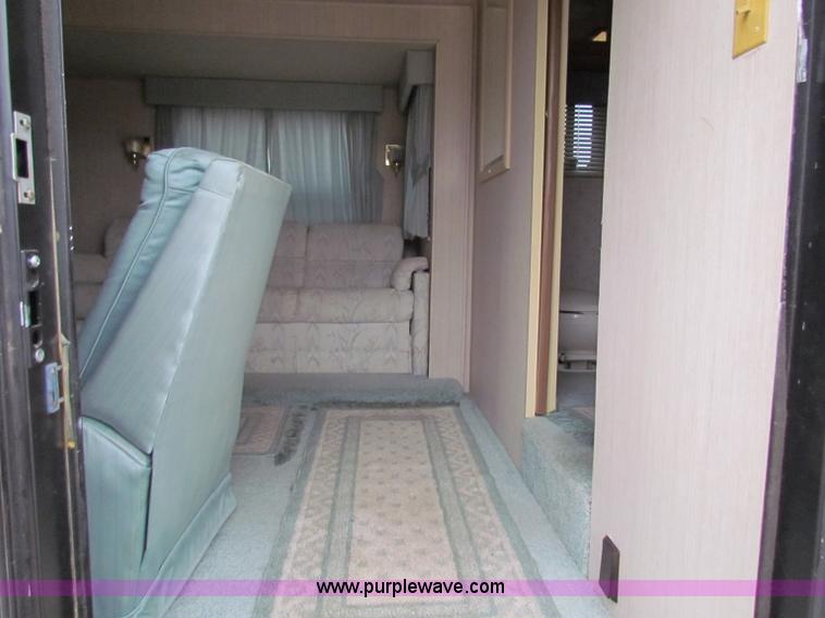 image for item E8297 1991 Travel Supreme fifth wheel camper