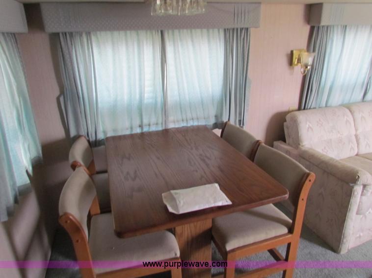 image for item E8297 1991 Travel Supreme fifth wheel camper