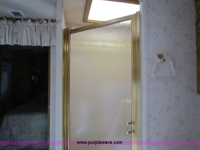 image for item E8297 1991 Travel Supreme fifth wheel camper