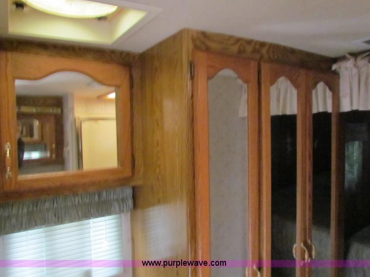 image for item E8297 1991 Travel Supreme fifth wheel camper