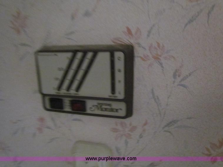 image for item E8297 1991 Travel Supreme fifth wheel camper