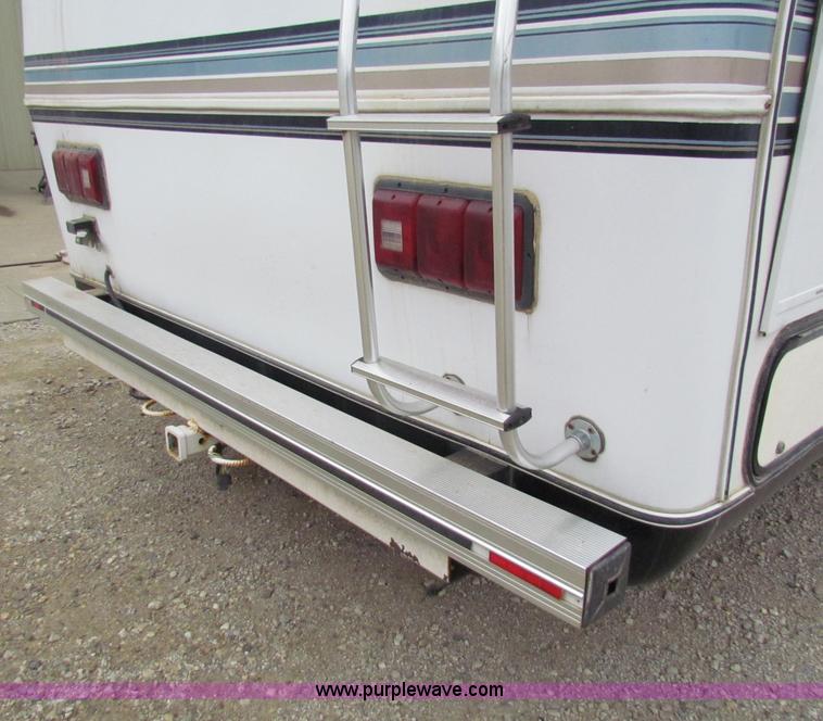 image for item E8297 1991 Travel Supreme fifth wheel camper