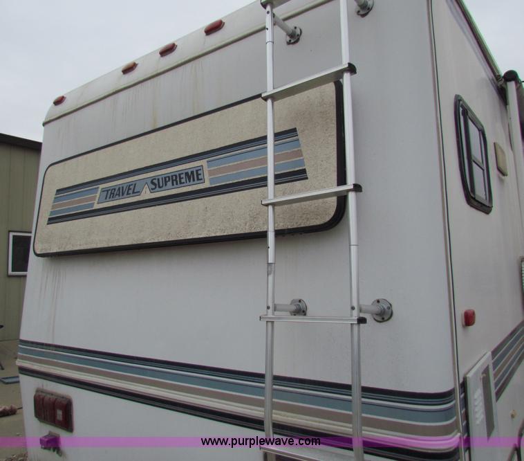 image for item E8297 1991 Travel Supreme fifth wheel camper