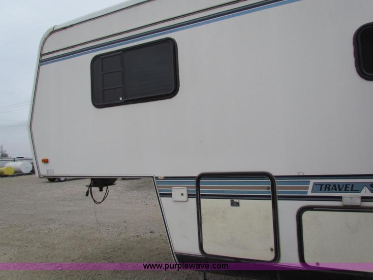 image for item E8297 1991 Travel Supreme fifth wheel camper