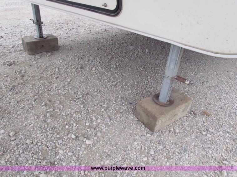 image for item E8297 1991 Travel Supreme fifth wheel camper