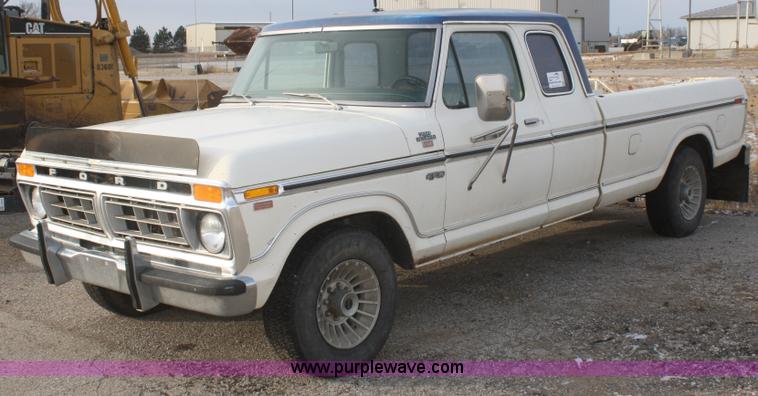 image for item F2839 1977 Ford F250 SuperCab pickup truck