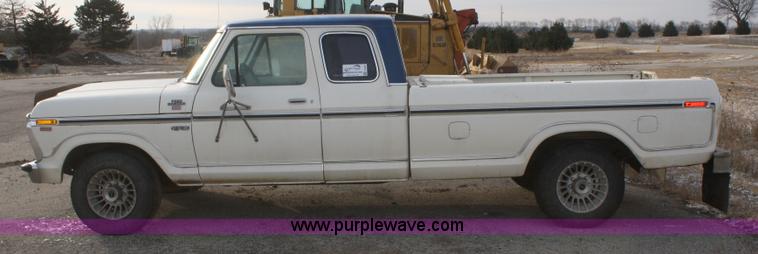 image for item F2839 1977 Ford F250 SuperCab pickup truck