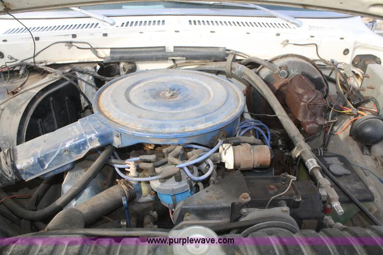 image for item F2839 1977 Ford F250 SuperCab pickup truck