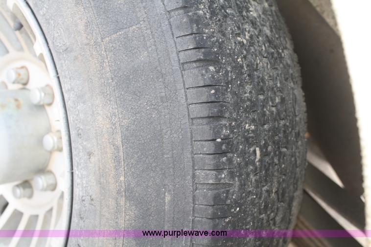 image for item F2839 1977 Ford F250 SuperCab pickup truck