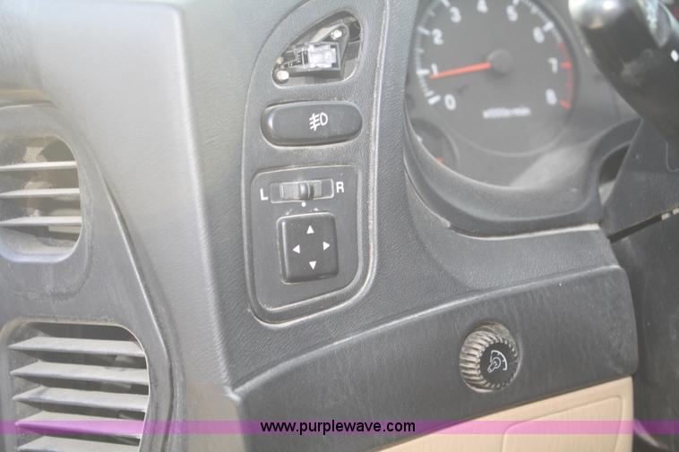 image for item F2845 1998 Dodge Avenger ES