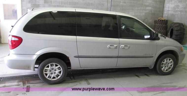 image for item F4268 2001 Dodge Grand Caravan Sport van