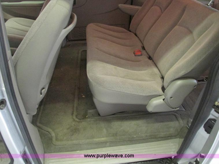image for item F4268 2001 Dodge Grand Caravan Sport van