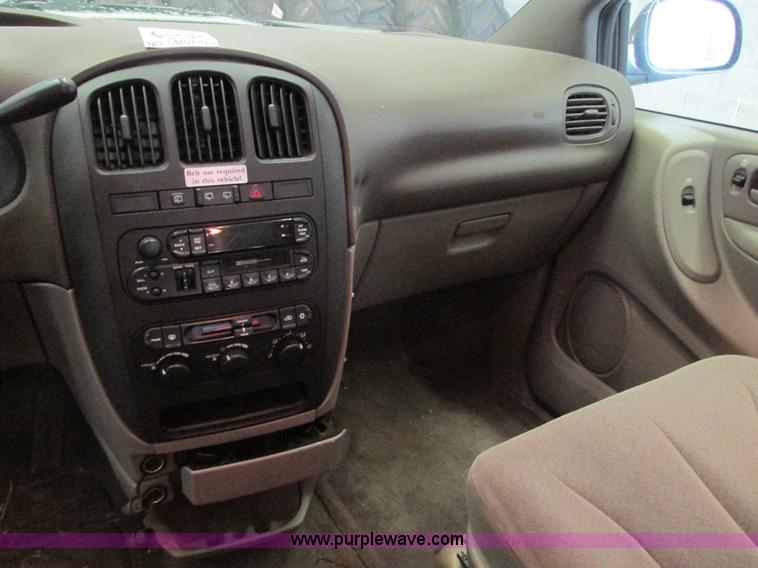 image for item F4268 2001 Dodge Grand Caravan Sport van