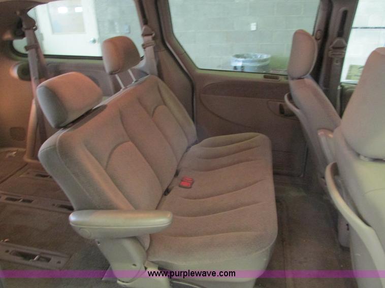 image for item F4268 2001 Dodge Grand Caravan Sport van