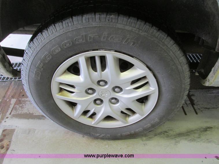 image for item F4268 2001 Dodge Grand Caravan Sport van