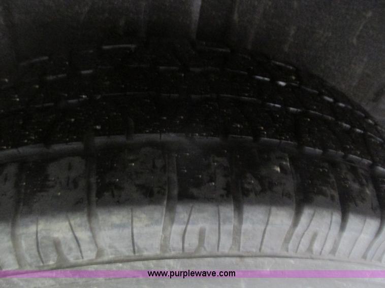 image for item F4268 2001 Dodge Grand Caravan Sport van