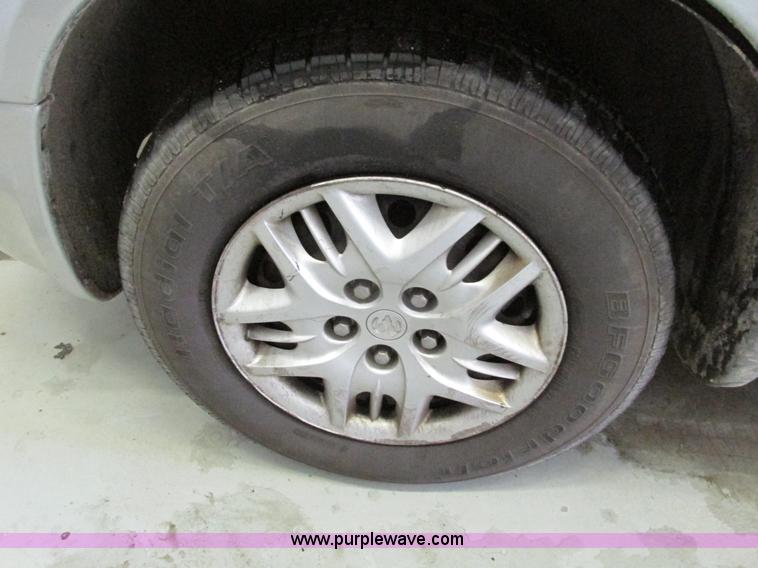 image for item F4268 2001 Dodge Grand Caravan Sport van