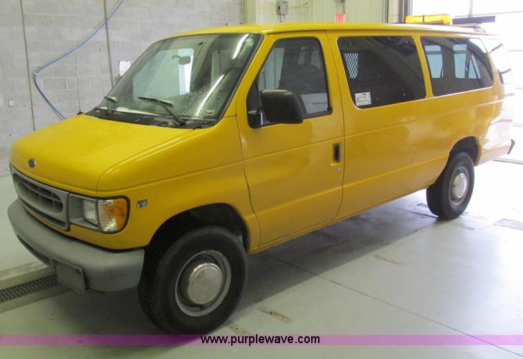 image for item F4269 1999 Ford Econoline E350 XL Super Duty van