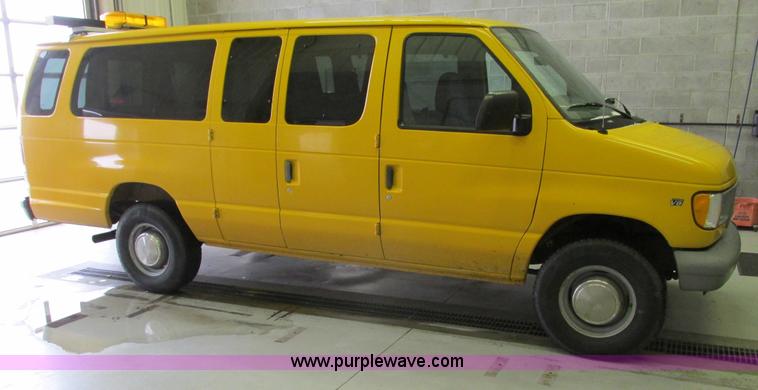 image for item F4269 1999 Ford Econoline E350 XL Super Duty van