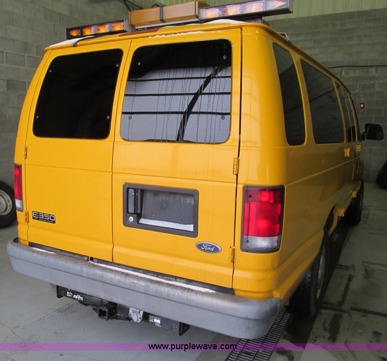 image for item F4269 1999 Ford Econoline E350 XL Super Duty van