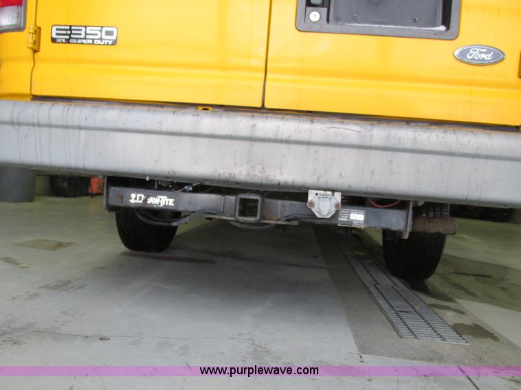 image for item F4269 1999 Ford Econoline E350 XL Super Duty van