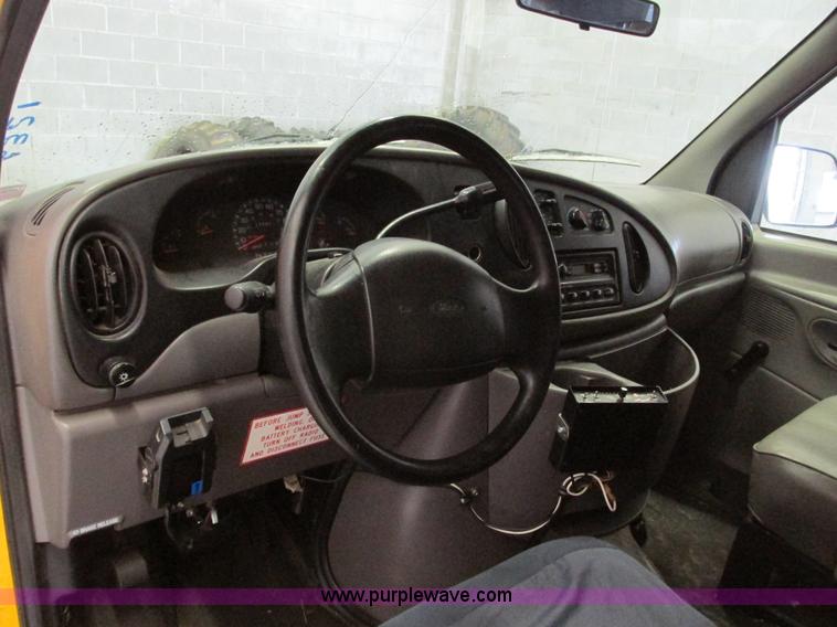 image for item F4269 1999 Ford Econoline E350 XL Super Duty van