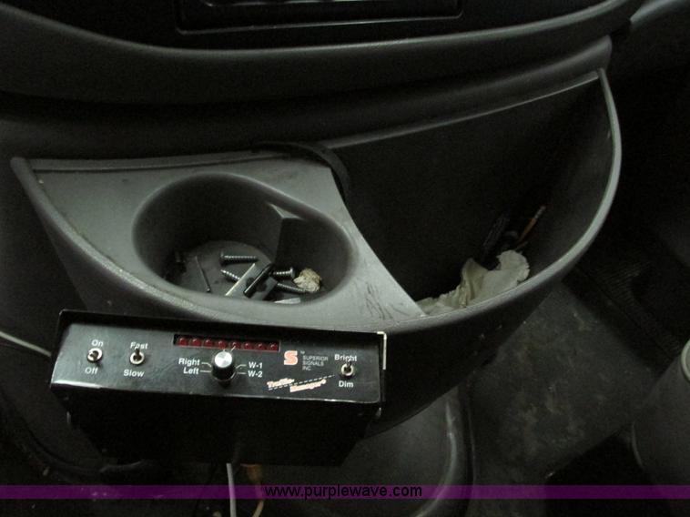 image for item F4269 1999 Ford Econoline E350 XL Super Duty van