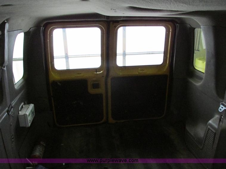 image for item F4269 1999 Ford Econoline E350 XL Super Duty van