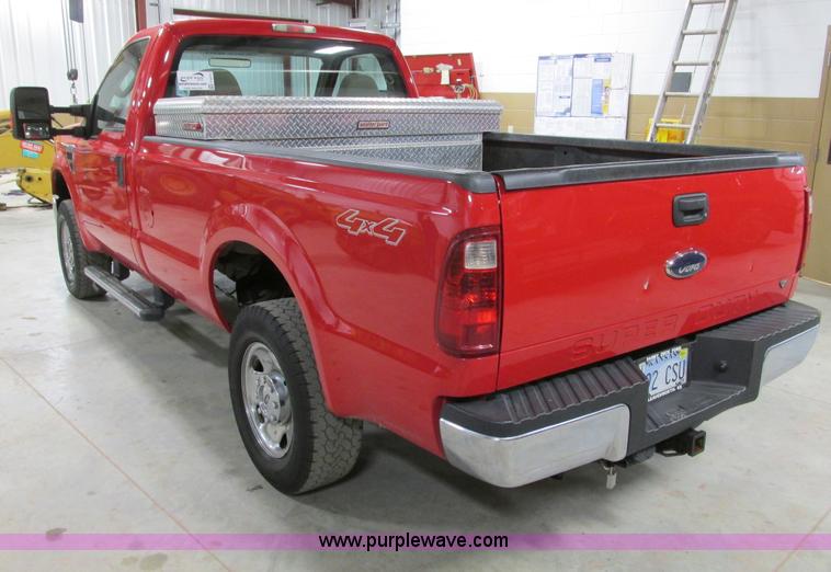 image for item F4272 2008 Ford F250 XLT Super Duty pickup truck