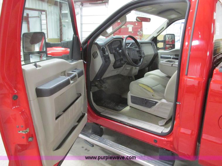 image for item F4272 2008 Ford F250 XLT Super Duty pickup truck