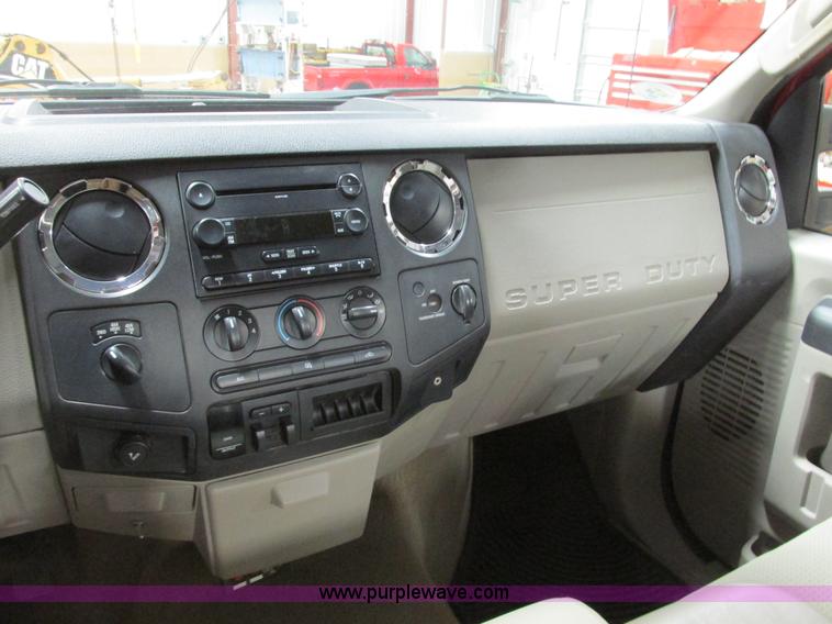 image for item F4272 2008 Ford F250 XLT Super Duty pickup truck