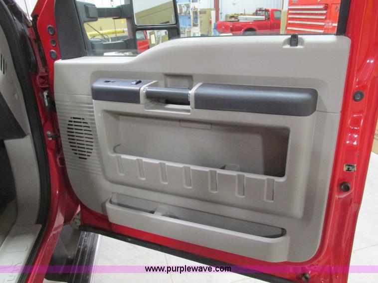 image for item F4272 2008 Ford F250 XLT Super Duty pickup truck