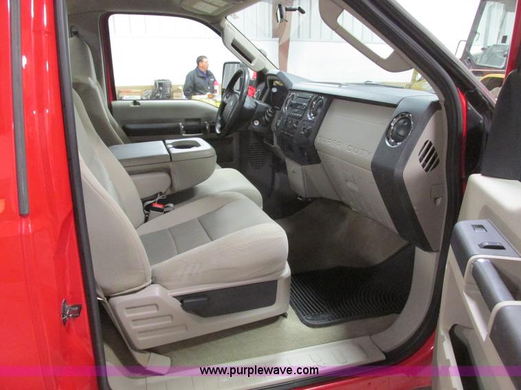 image for item F4272 2008 Ford F250 XLT Super Duty pickup truck